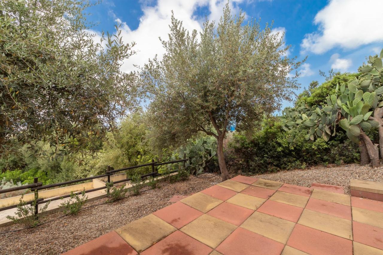 Casa Angus Villa Badesi Exterior photo